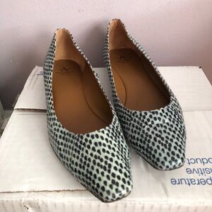 Italian Leather Flats Aquatalia 6.5 eased square toe green gray snake pattern